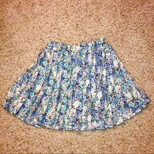 Floral pleated skirt